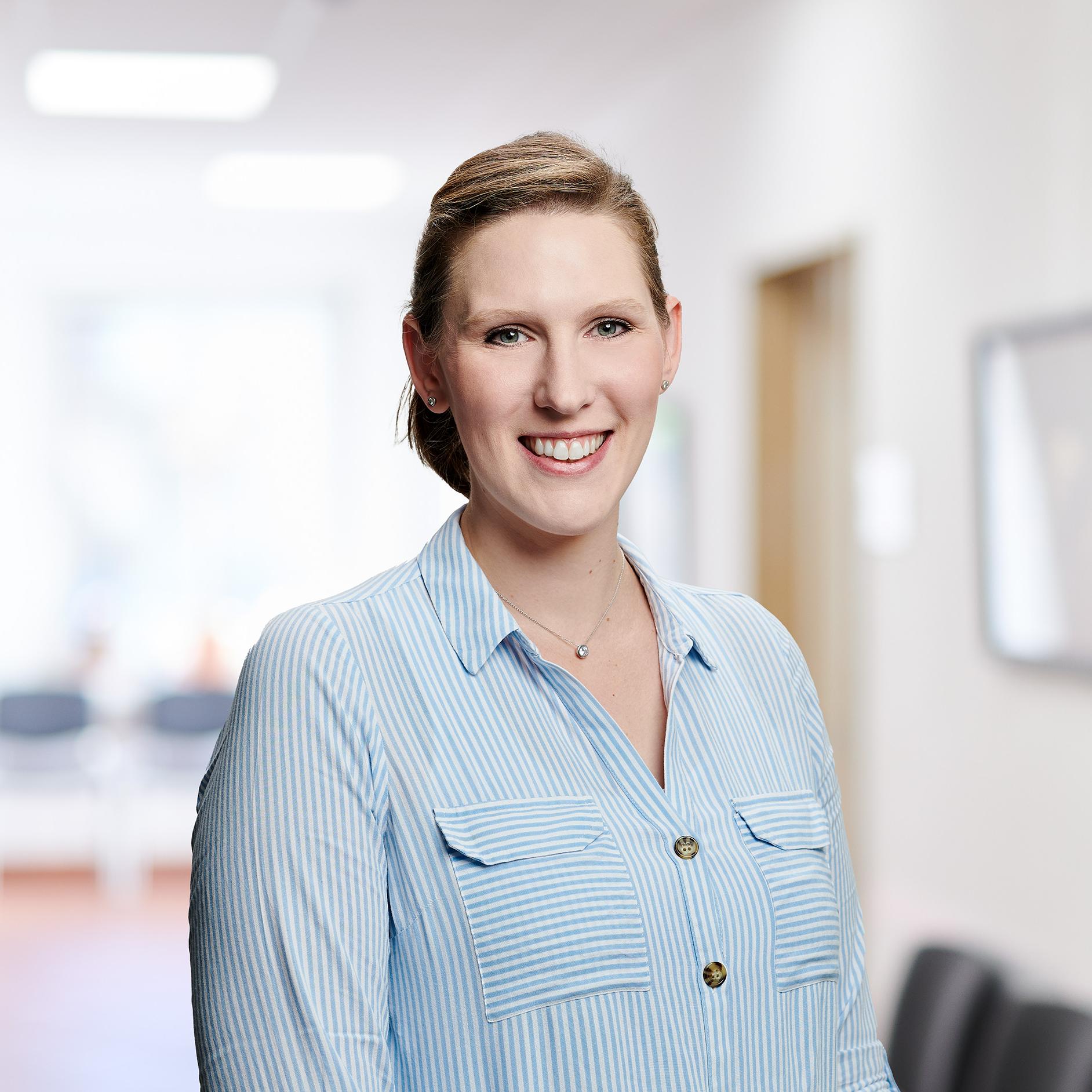 Frau Christina Kordt Frau Christina Kordt